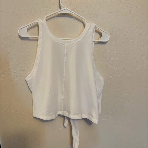 Lululemon Its A Tie Tank. NWT Sz 8. White. Choose your look and fit in this tank - Picture 1 of 5